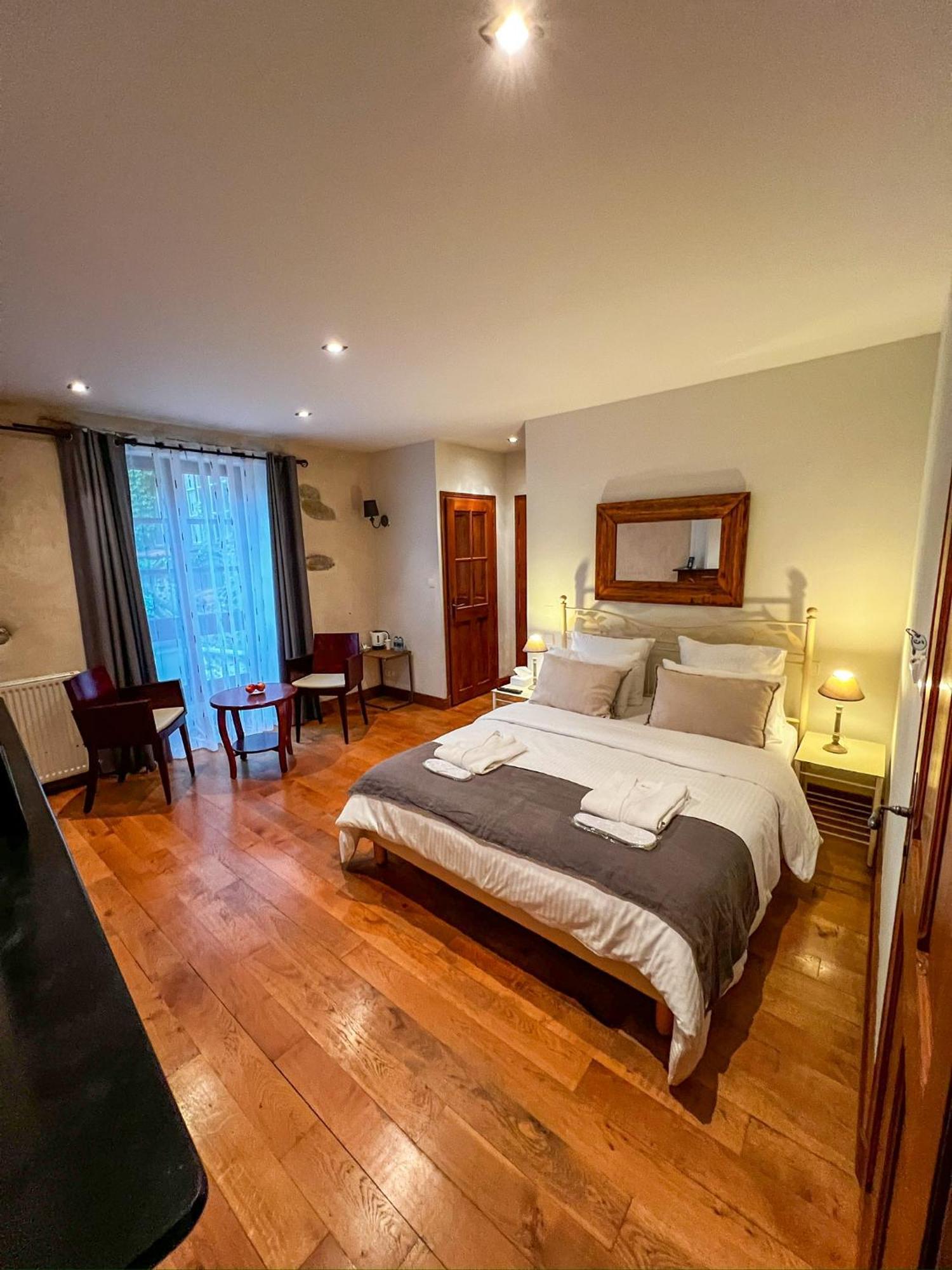 Sci Les Remparts De Mirepoix Bed and Breakfast Mirepoix  Εξωτερικό φωτογραφία