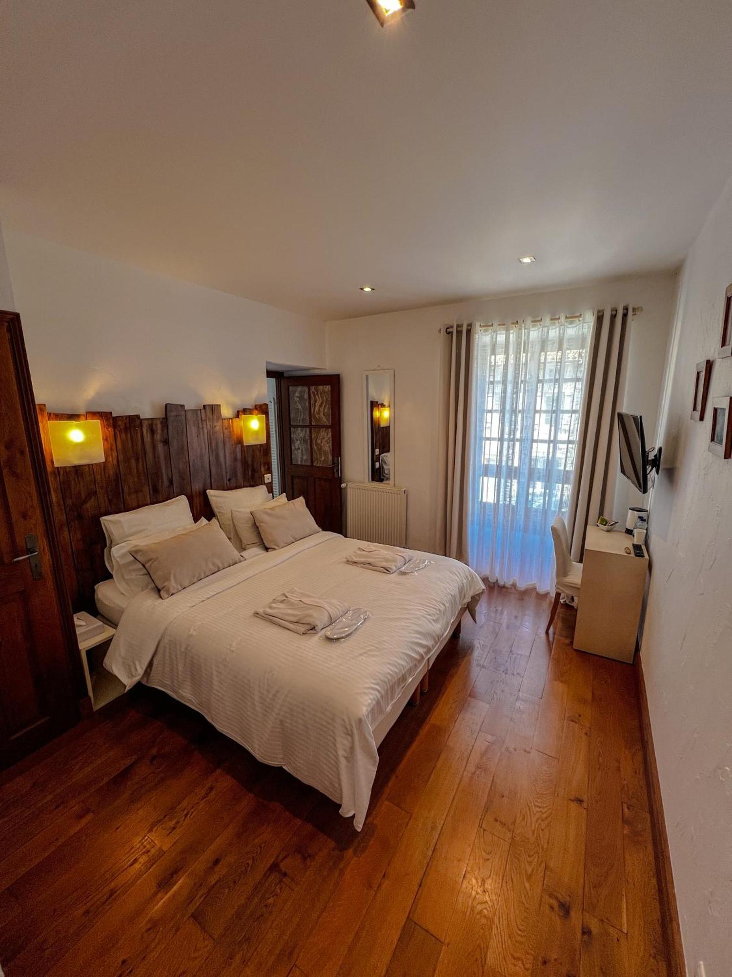 Sci Les Remparts De Mirepoix Bed and Breakfast Mirepoix  Εξωτερικό φωτογραφία